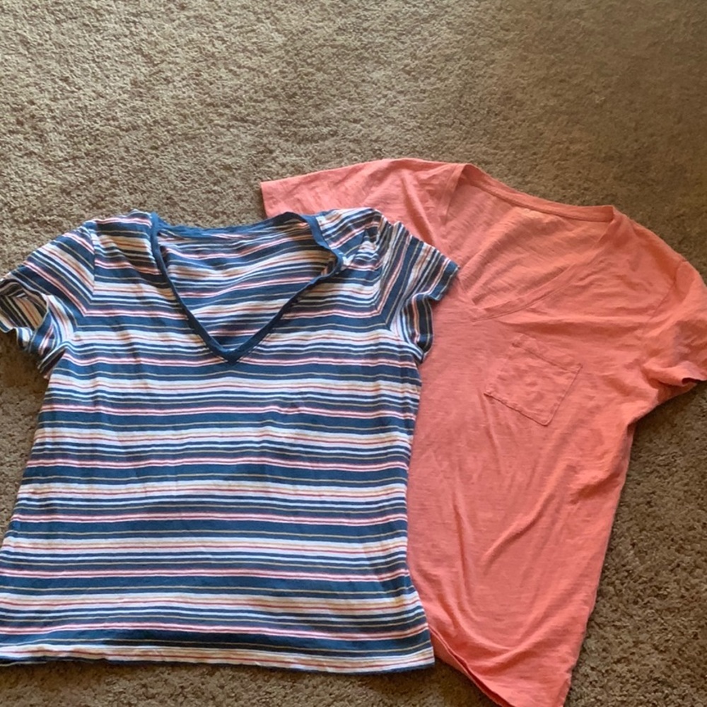 2 Madewell v neck t shirts